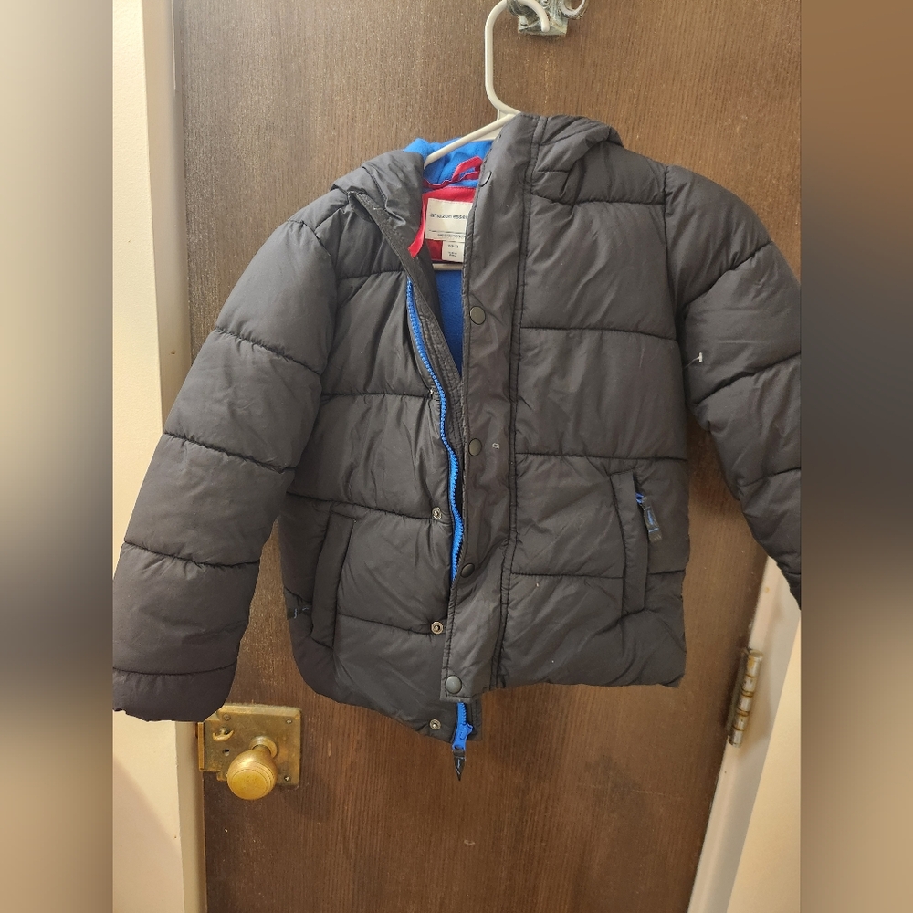 Kids puffer coat like new